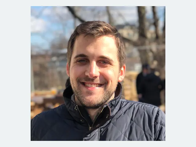 Alex Rebert